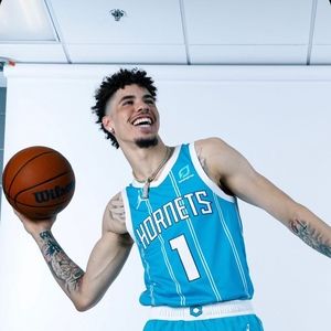 Meet your Posher, Leon